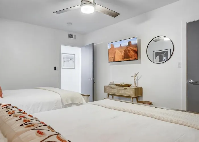 Homes - The Camelback Manor Ferienhaus *