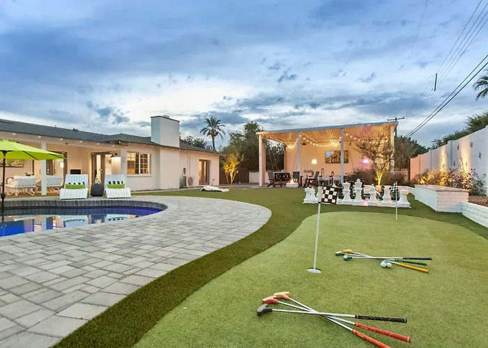Ferienhaus Homes - The Camelback Manor *