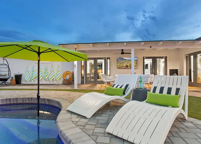 Homes - The Camelback Manor Ferienhaus
