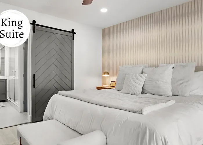 Homes - The Camelback Manor * Phoenix
