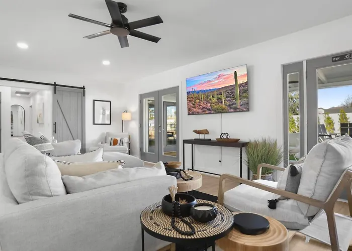Homes - The Camelback Manor Ferienhaus *