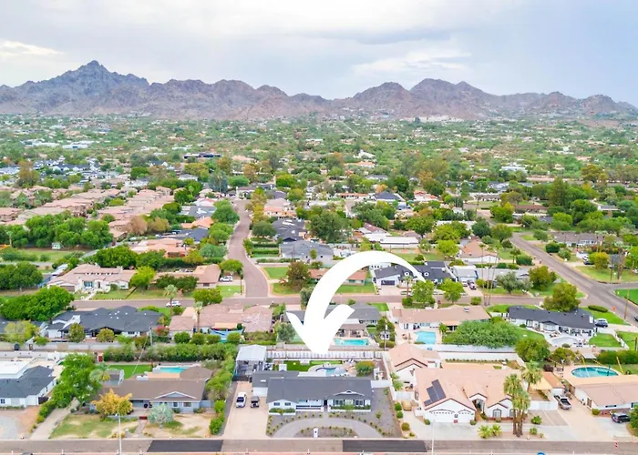 Homes - The Camelback Manor Ferienhaus *